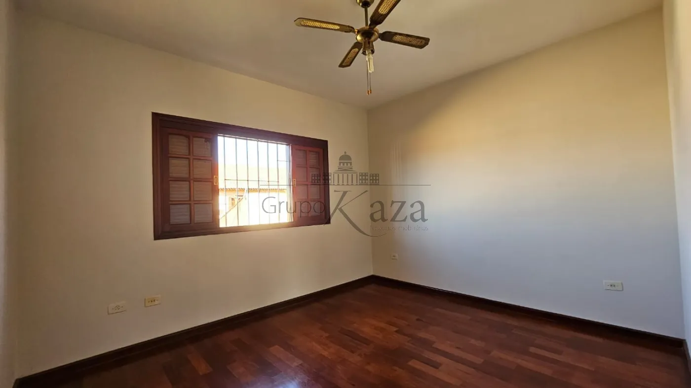 Foto 14 de Casa Sobrado em Jardim Santa Maria, Jacareí - imagem 14
