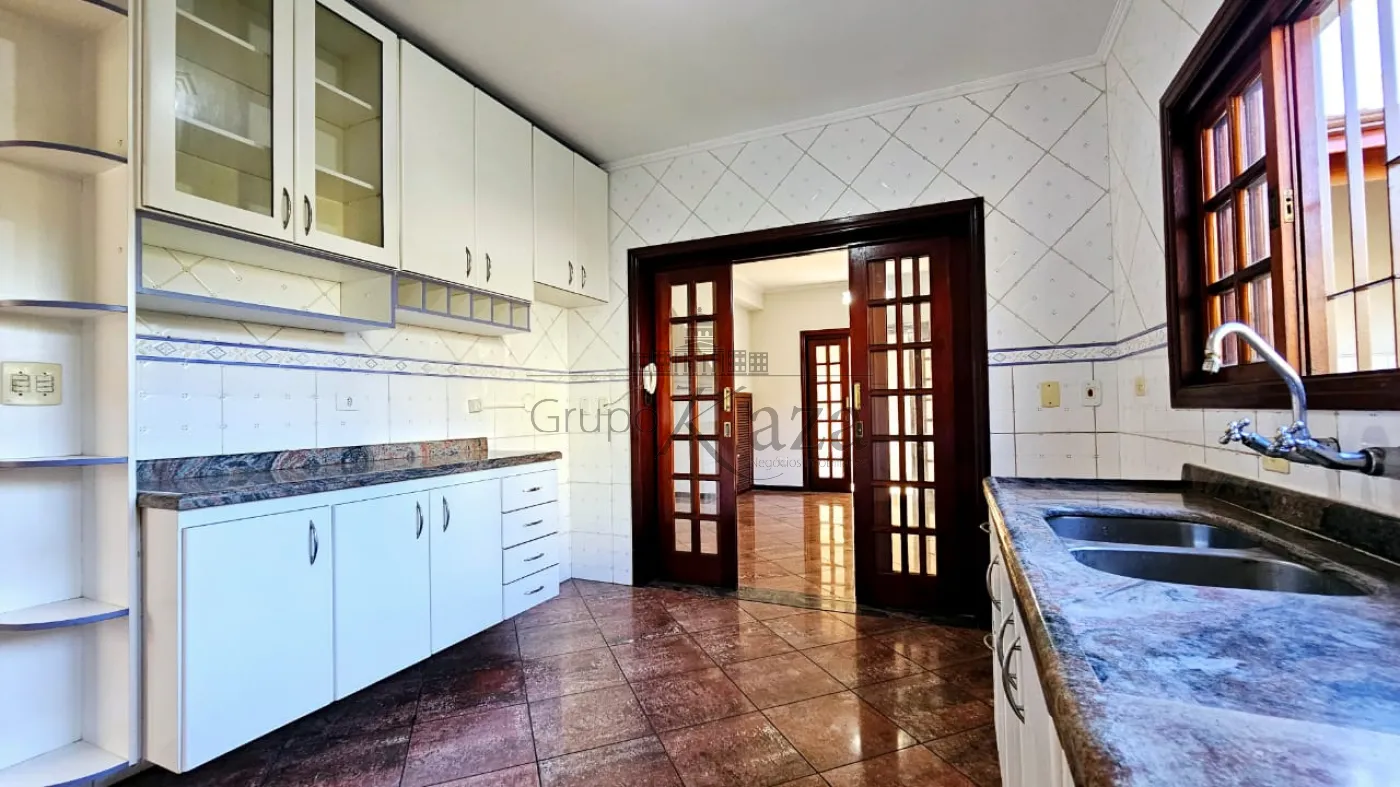 Foto 9 de Casa Sobrado em Jardim Santa Maria, Jacareí - imagem 9
