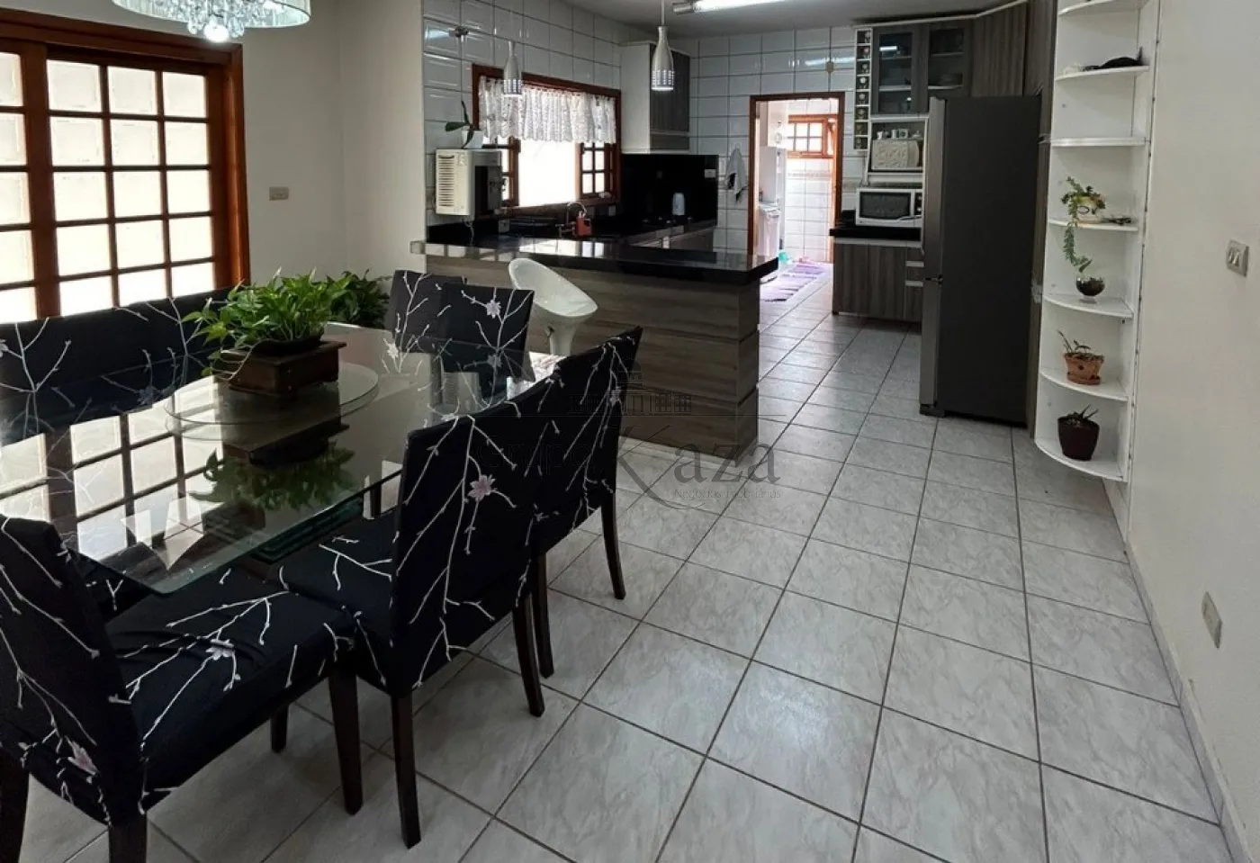 Foto 4 de Casa Padrão em Jardim Santa Maria, Jacareí - imagem 4
