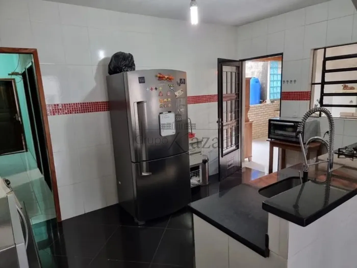 Foto 4 de Casa Sobrado em Jardim Pereira do Amparo, Jacareí - imagem 4