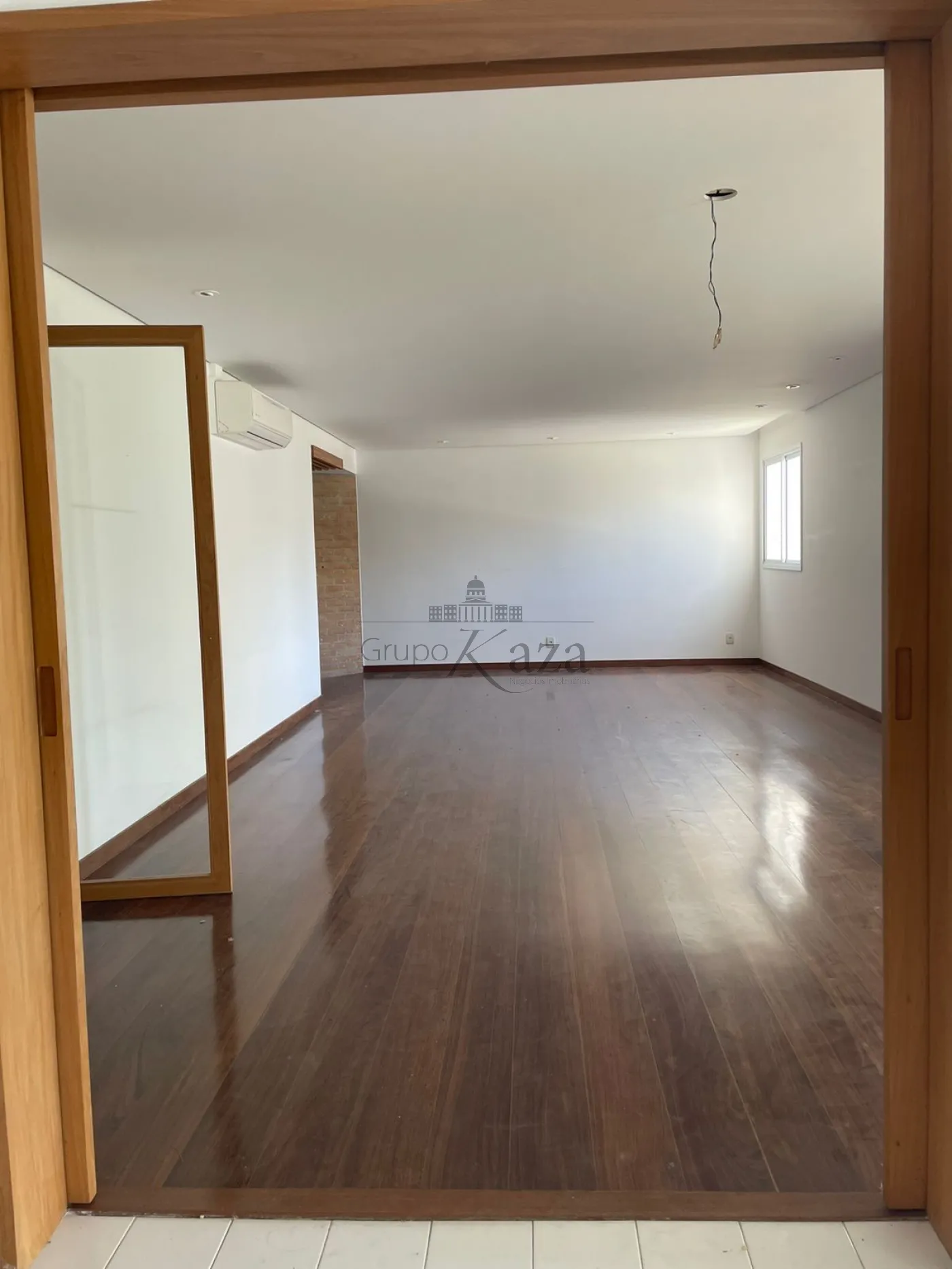 Foto 1 de Apartamento Padrão em Vila Adyana, São José dos Campos - imagem 1