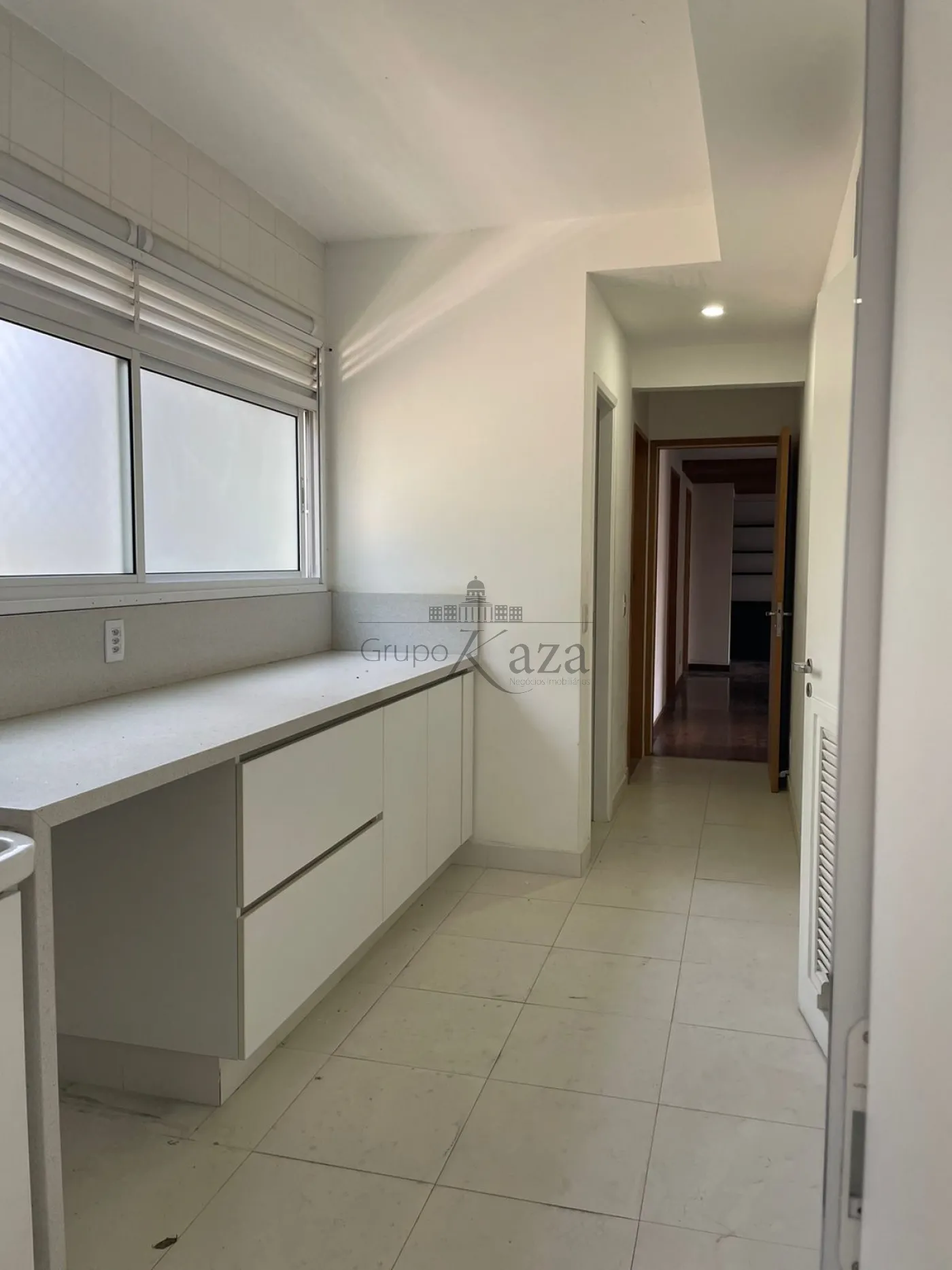 Foto 3 de Apartamento Padrão em Vila Adyana, São José dos Campos - imagem 3