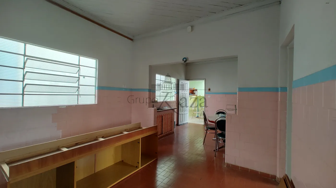 Foto 9 de Casa Padrão em Parque Santo Antônio, Jacareí - imagem 9