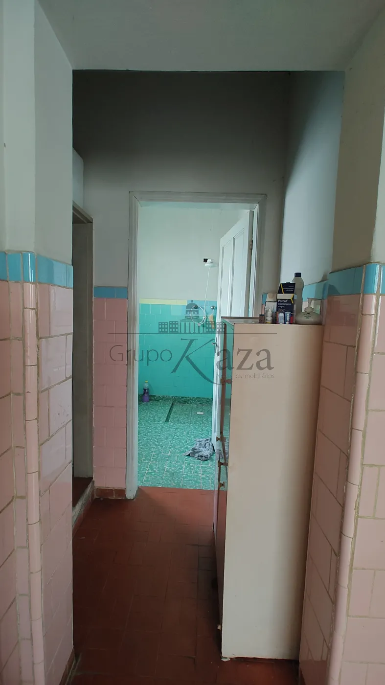 Foto 11 de Casa Padrão em Parque Santo Antônio, Jacareí - imagem 11