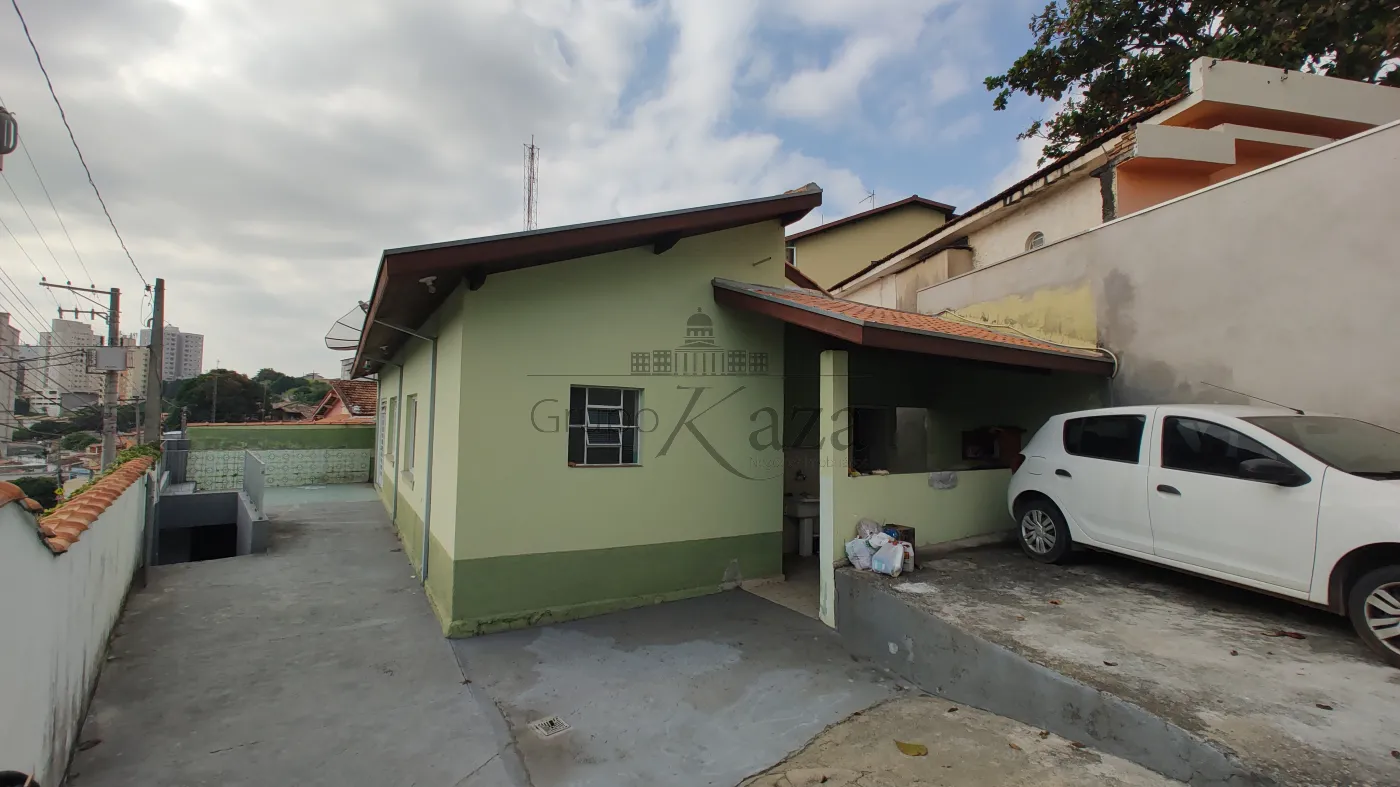 Foto 27 de Casa Padrão em Parque Santo Antônio, Jacareí - imagem 27