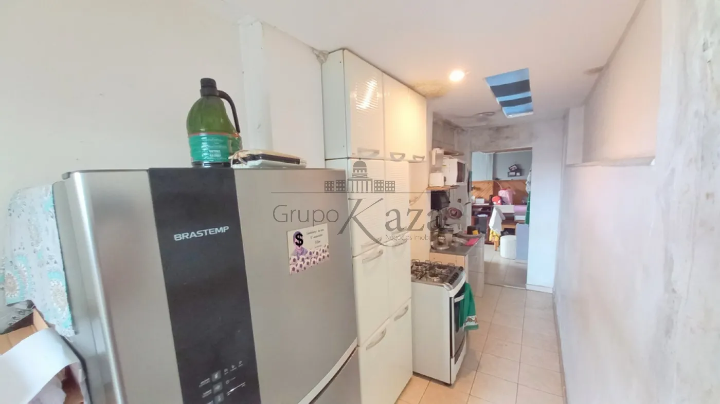 Foto 5 de Casa Padrão em Conjunto Residencial Trinta e Um de Março, São José dos Campos - imagem 5