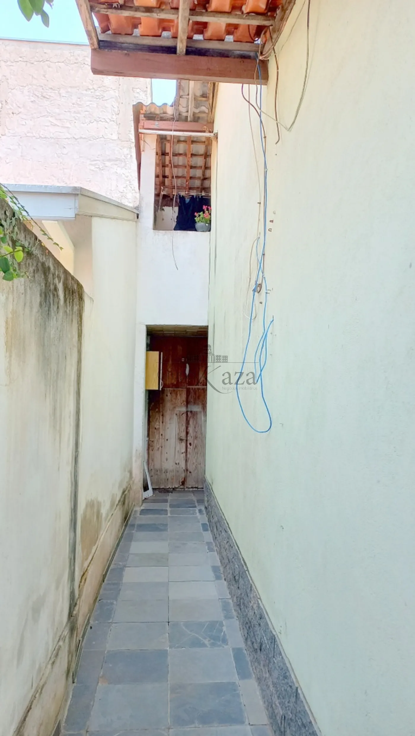 Foto 12 de Casa Padrão em Conjunto Residencial Trinta e Um de Março, São José dos Campos - imagem 12