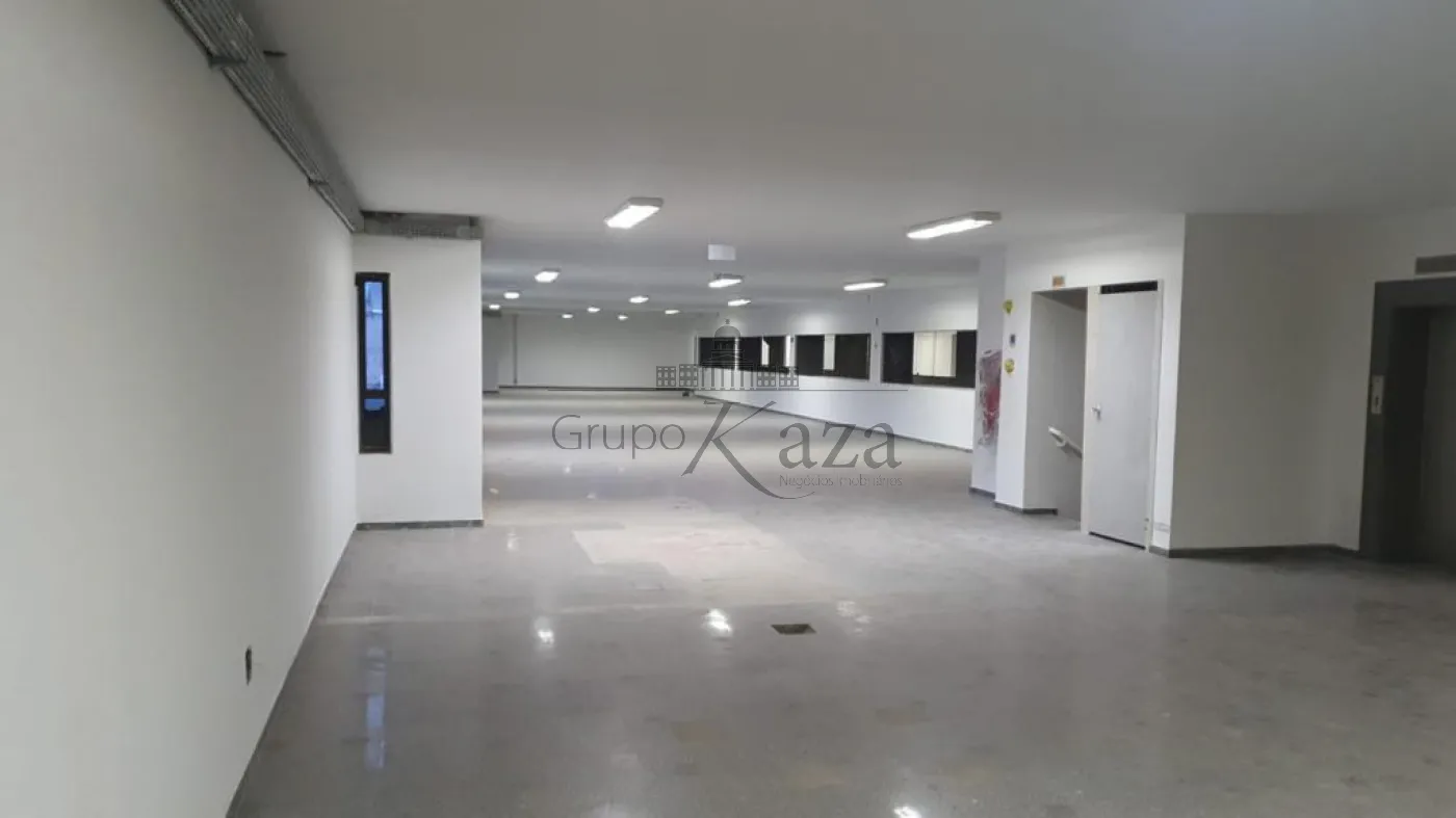 Foto 19 de Comercial Loja em condomínio comercial em Centro, São José dos Campos - imagem 19