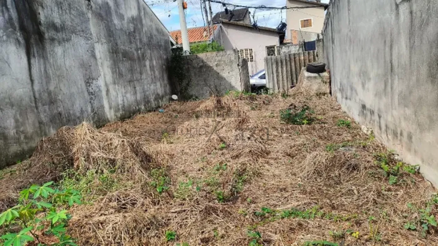 Foto 2 de Terreno Padrão em Jardim Santa Marina, Jacareí - imagem 2