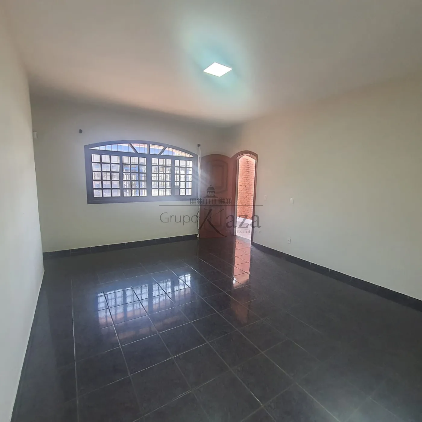 Foto 1 de Casa Padrão em Residencial Tatetuba, São José dos Campos - imagem 1