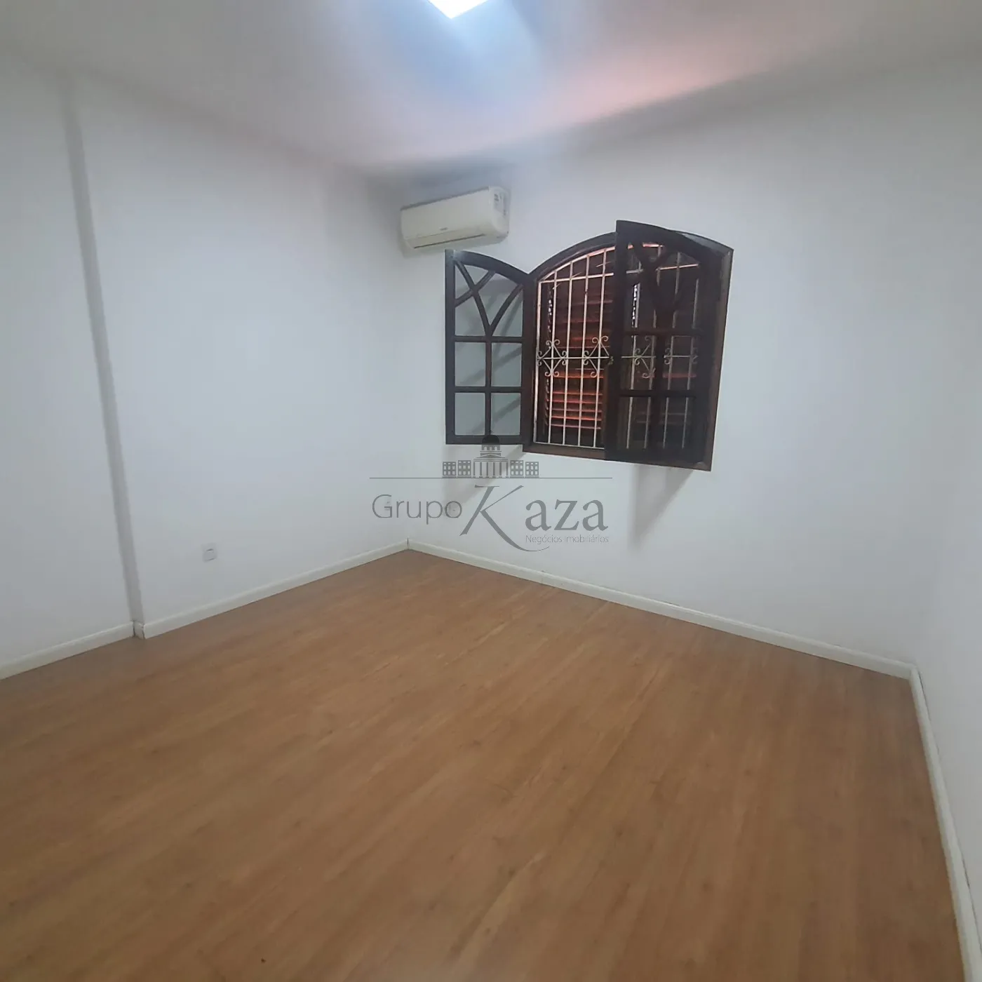 Foto 3 de Casa Padrão em Residencial Tatetuba, São José dos Campos - imagem 3