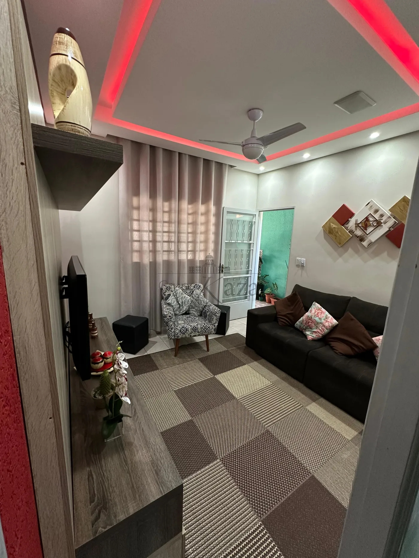 Foto 3 de Casa Padrão em Jardim Torrão de Ouro, São José dos Campos - imagem 3