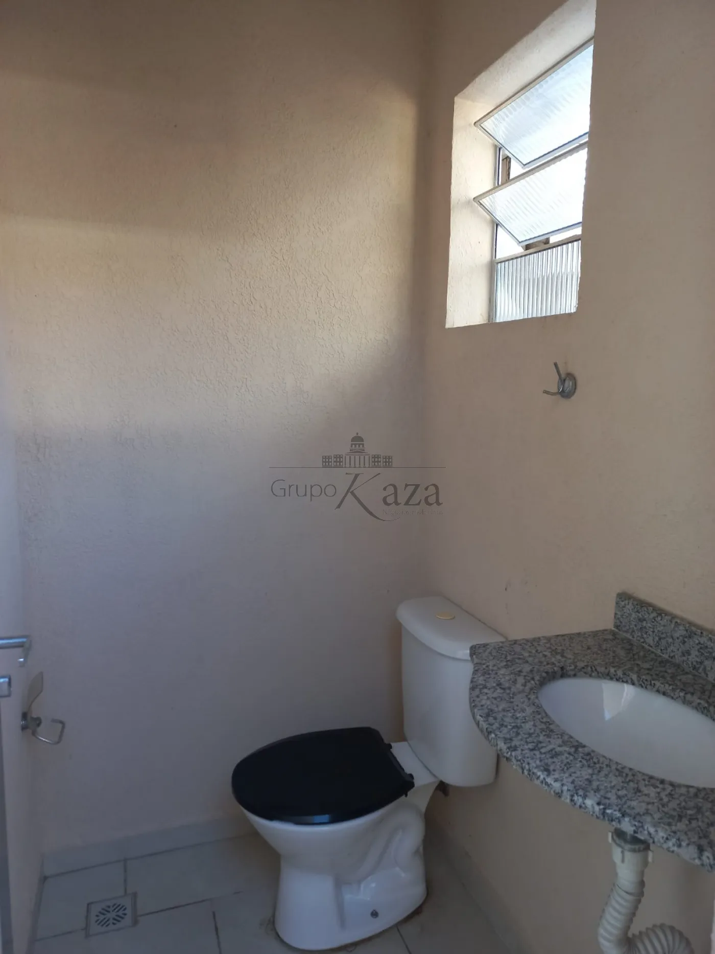 Foto 19 de Casa Padrão em Jardim Siesta, Jacareí - imagem 19