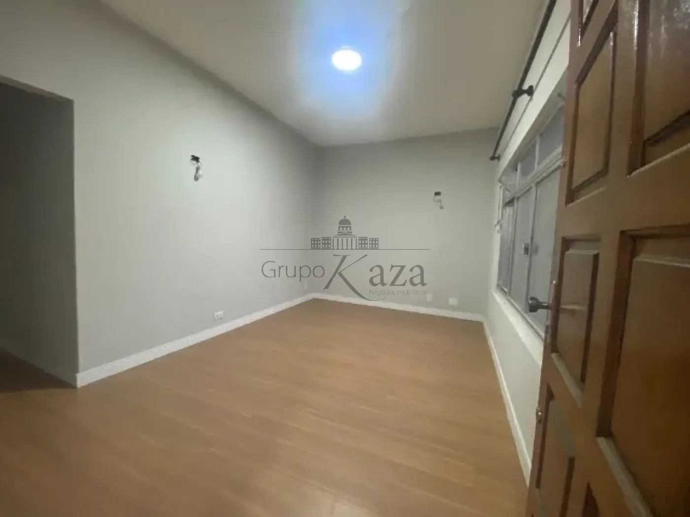 Foto 1 de Casa Padrão em Jardim Santa Maria, Jacareí - imagem 1