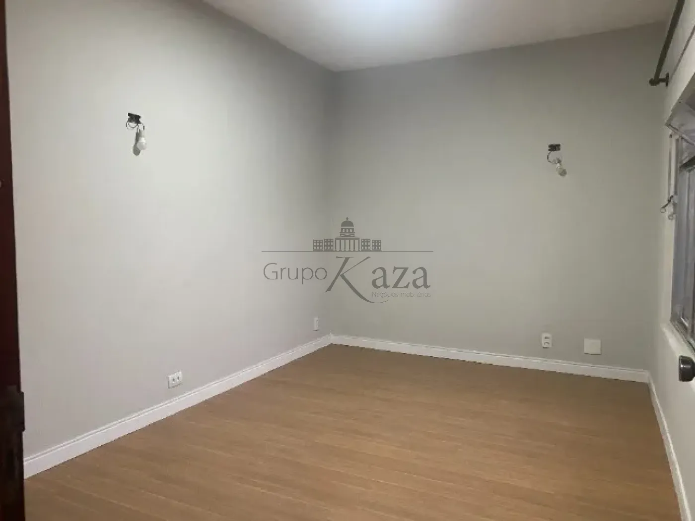 Foto 11 de Casa Padrão em Jardim Santa Maria, Jacareí - imagem 11