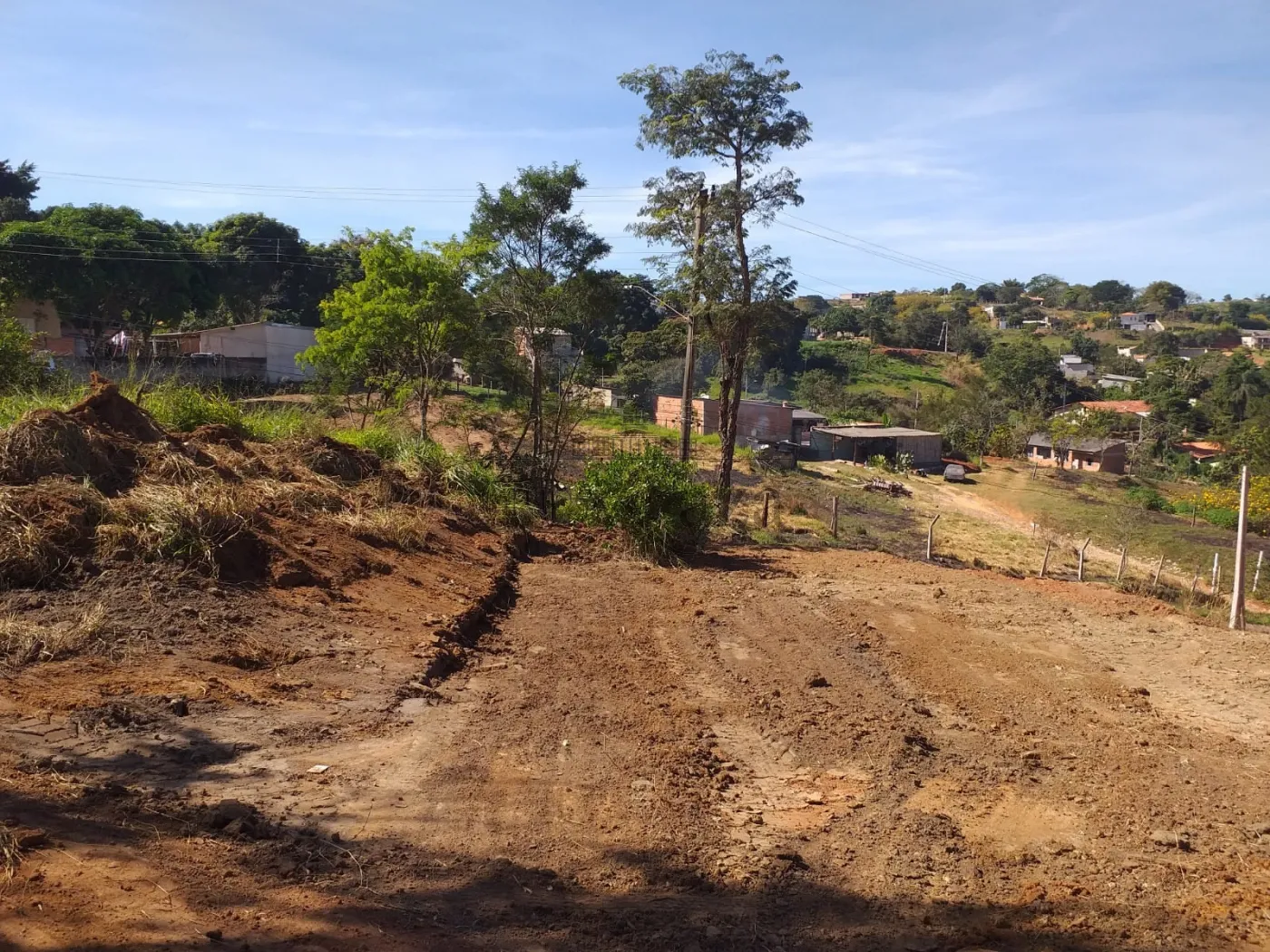 Foto 1 de Terreno Padrão em Chácaras Pousada do Vale, São José dos Campos - imagem 1