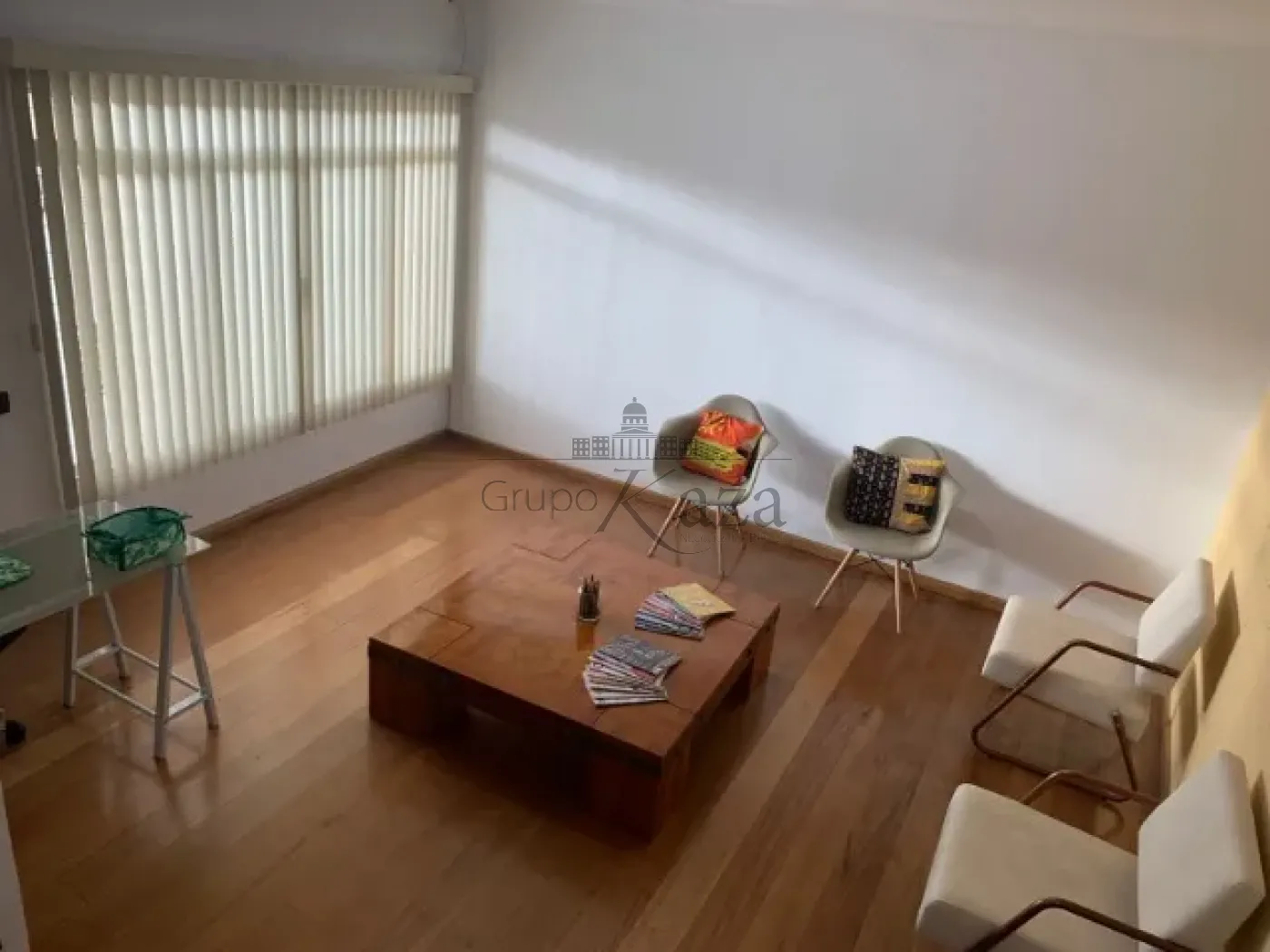 Foto 3 de Casa Sobrado em Parque Brasil, Jacareí - imagem 3