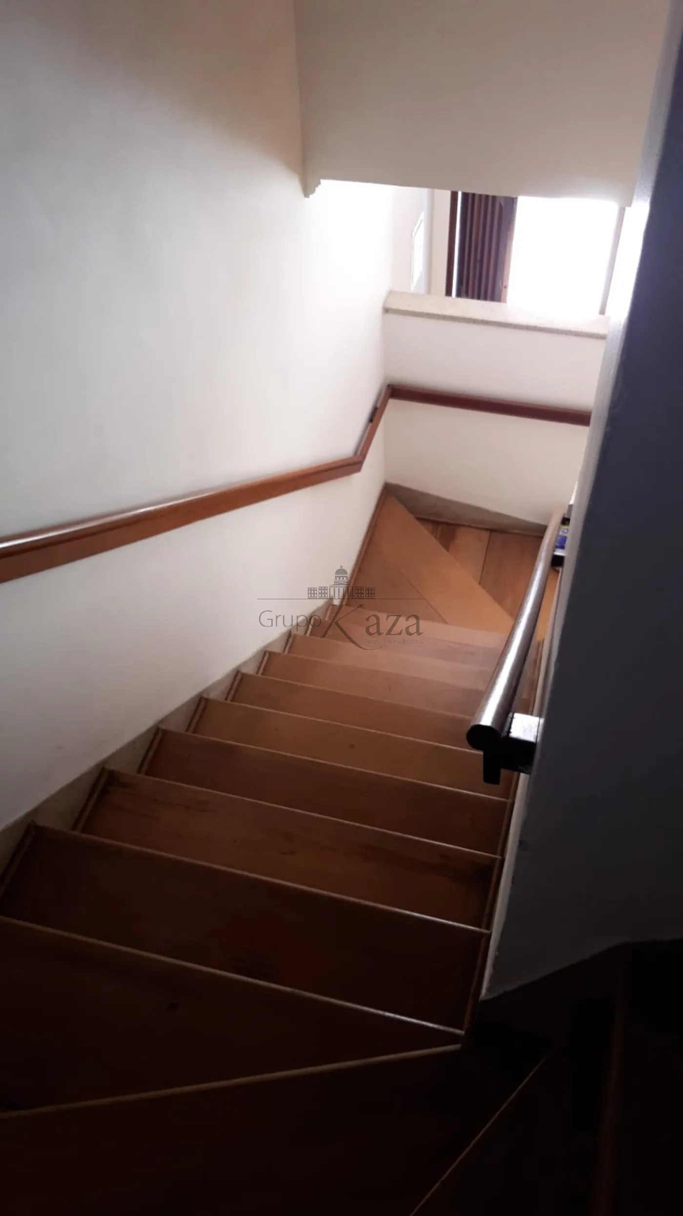 Foto 38 de Casa Sobrado em Parque Brasil, Jacareí - imagem 38