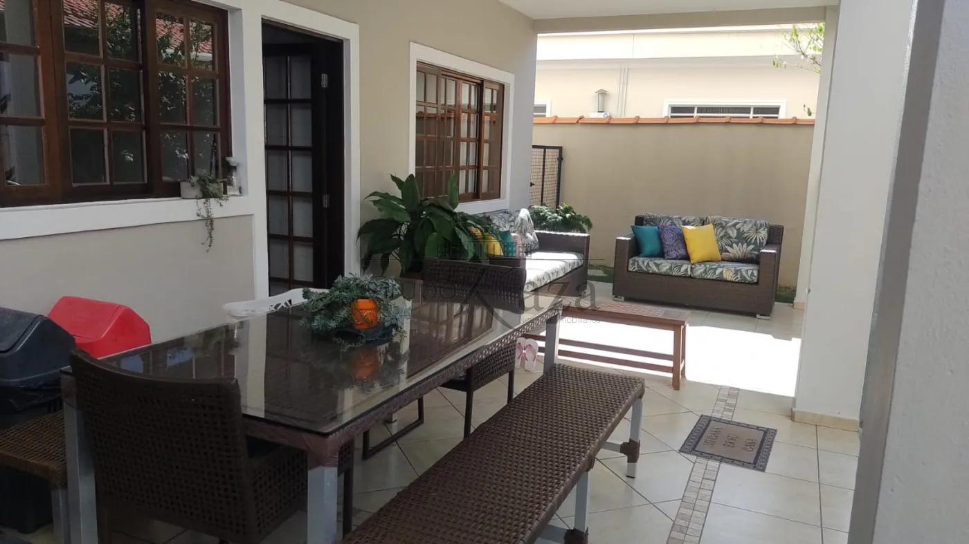 Foto 11 de Casa Padrão em Jardim América, São José dos Campos - imagem 11