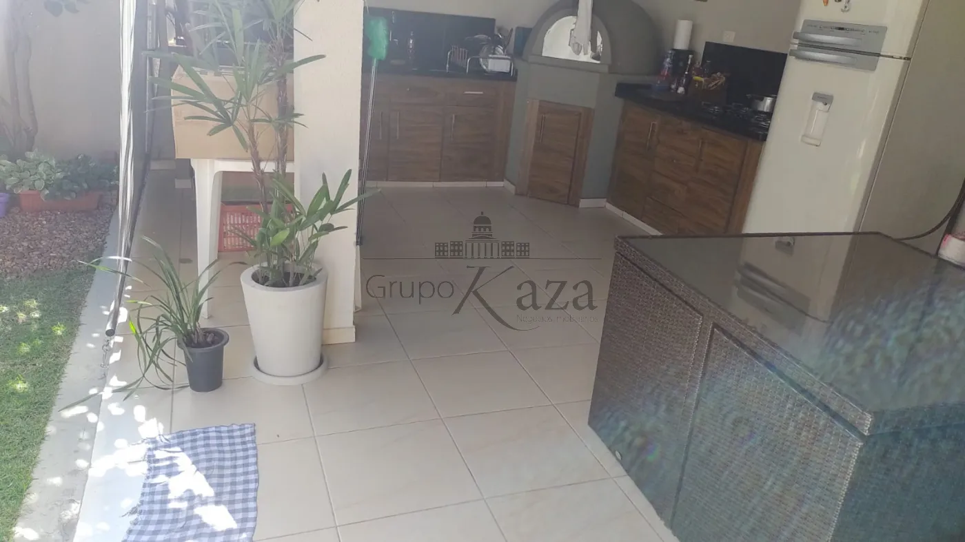 Foto 12 de Casa Padrão em Jardim América, São José dos Campos - imagem 12