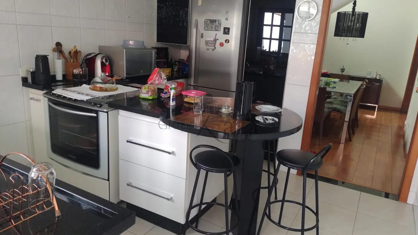 Foto 14 de Casa Padrão em Jardim América, São José dos Campos - imagem 14