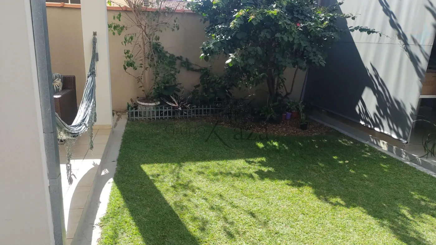 Foto 17 de Casa Padrão em Jardim América, São José dos Campos - imagem 17