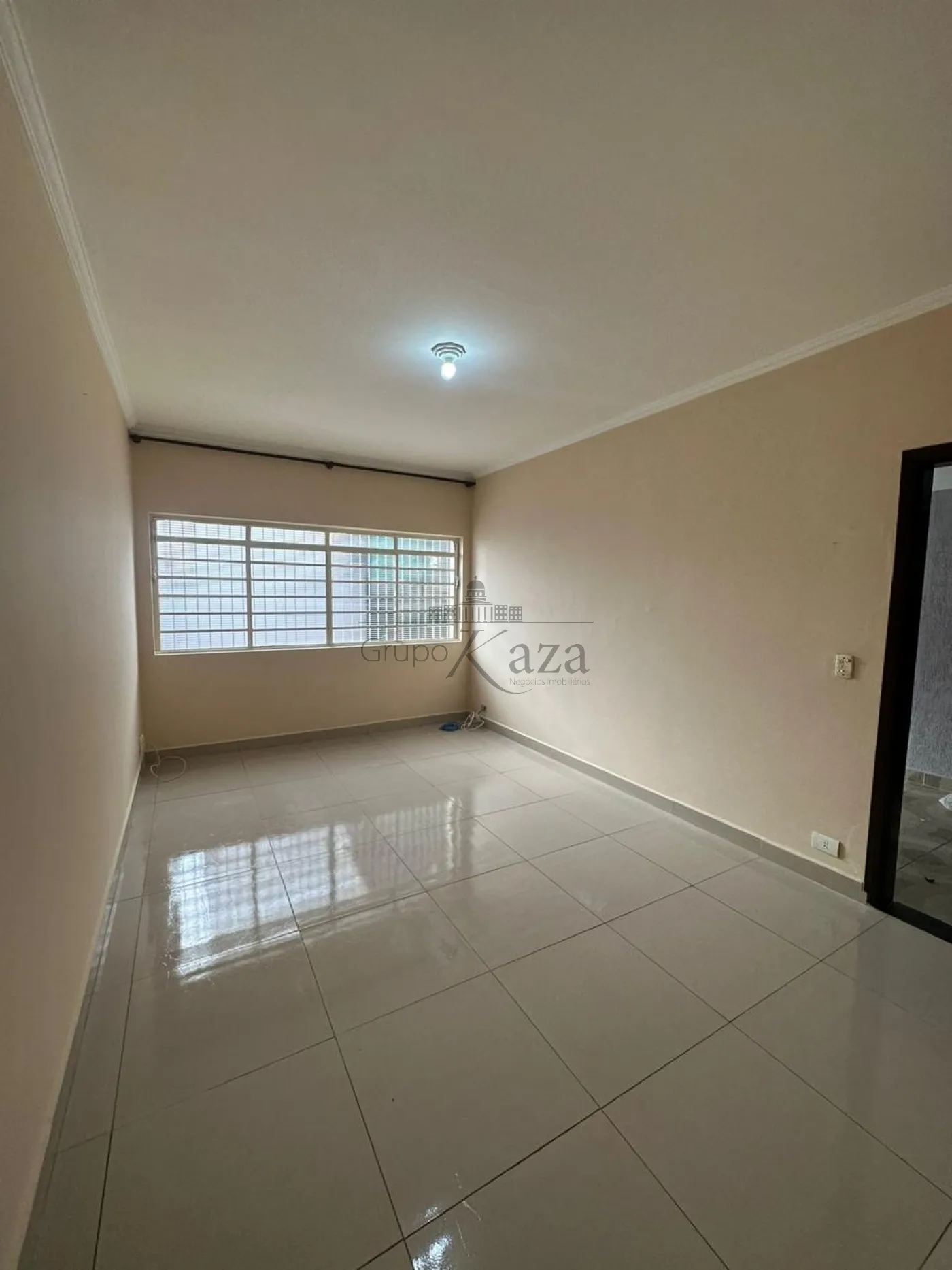 Foto 2 de Casa Padrão em Vila Aprazível, Jacareí - imagem 2
