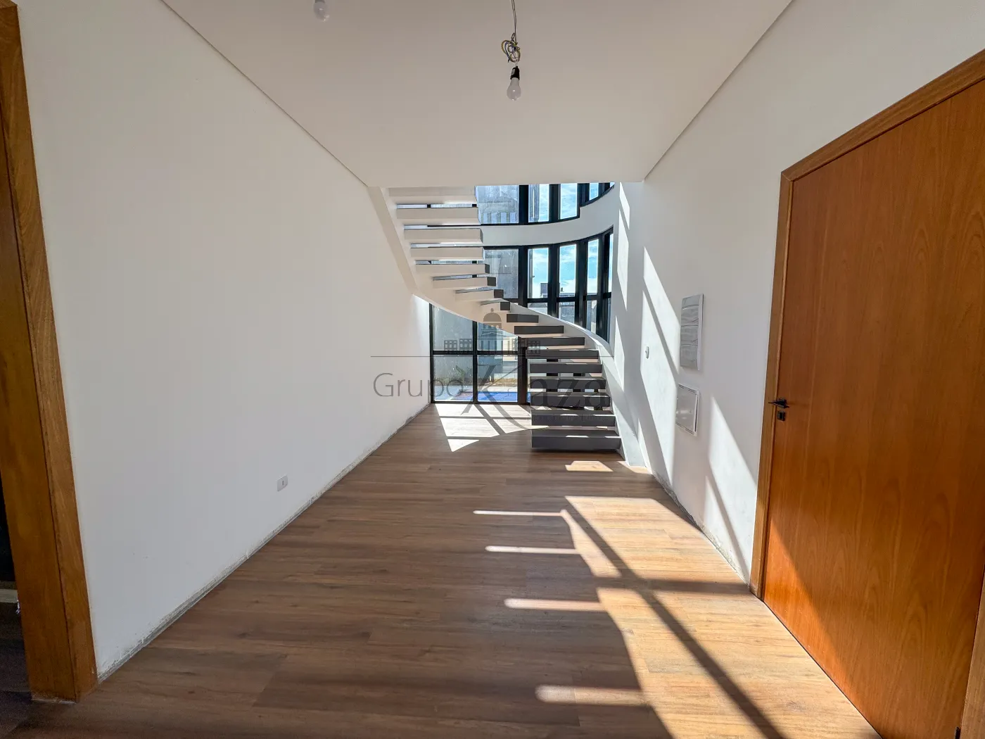 Foto 4 de Casa Condomínio em Jardim do Golfe, São José dos Campos - imagem 4