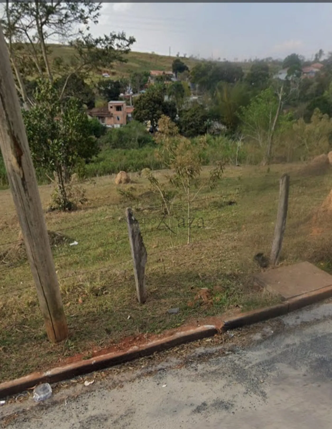 Foto 1 de Terreno Padrão em Putim, São José dos Campos - imagem 1