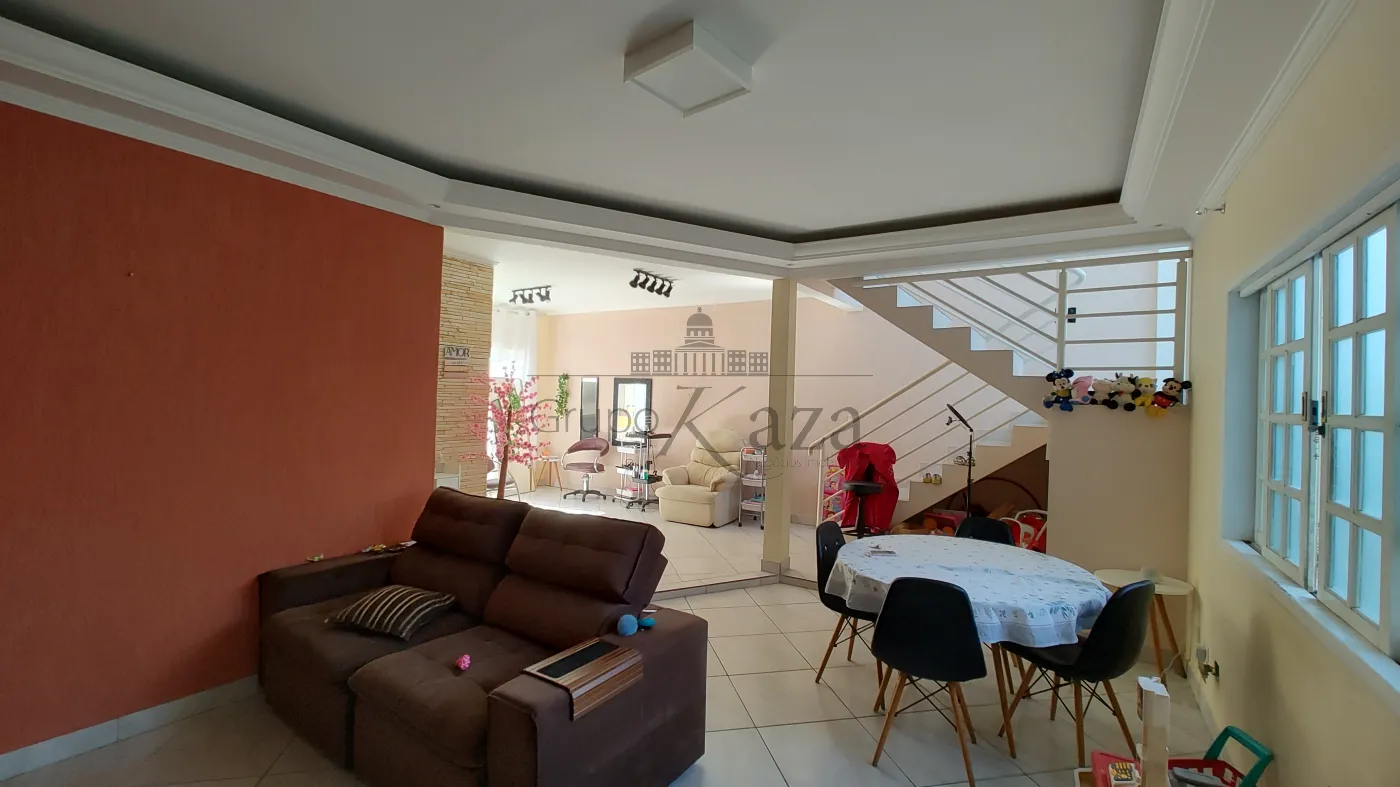 Foto 6 de Casa Sobrado em Jardim Altos de Santana II, Jacareí - imagem 6