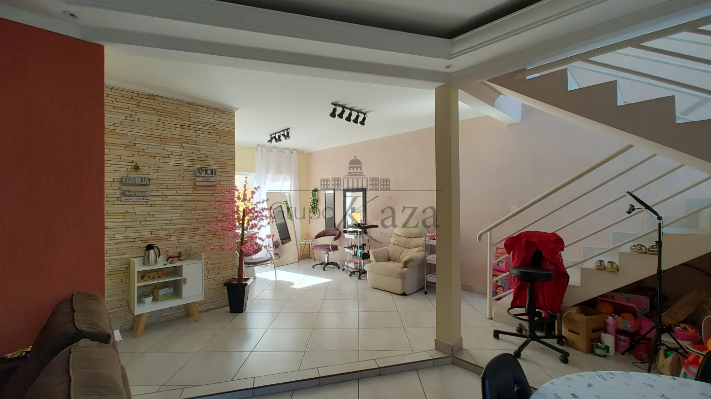 Foto 7 de Casa Sobrado em Jardim Altos de Santana II, Jacareí - imagem 7