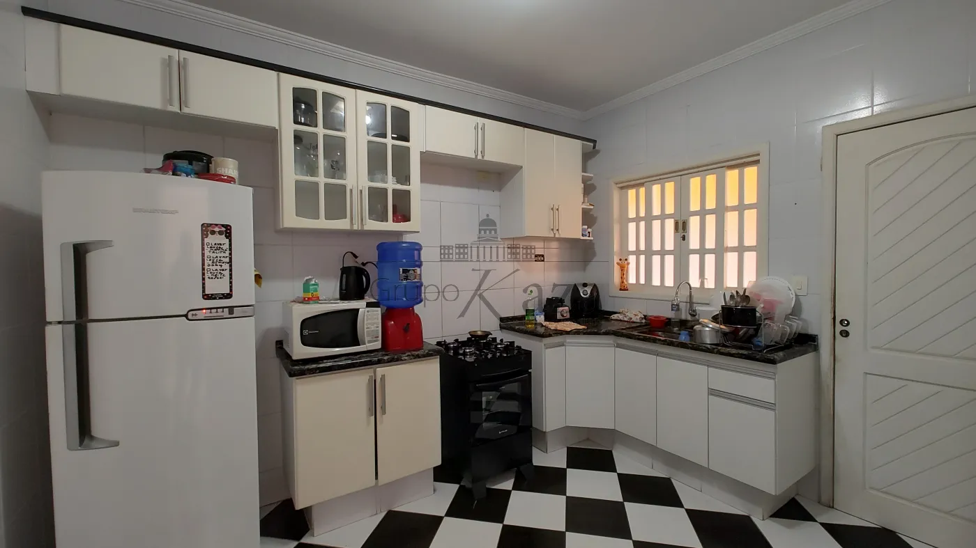 Foto 10 de Casa Sobrado em Jardim Altos de Santana II, Jacareí - imagem 10