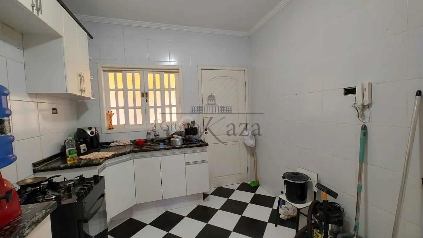 Foto 11 de Casa Sobrado em Jardim Altos de Santana II, Jacareí - imagem 11