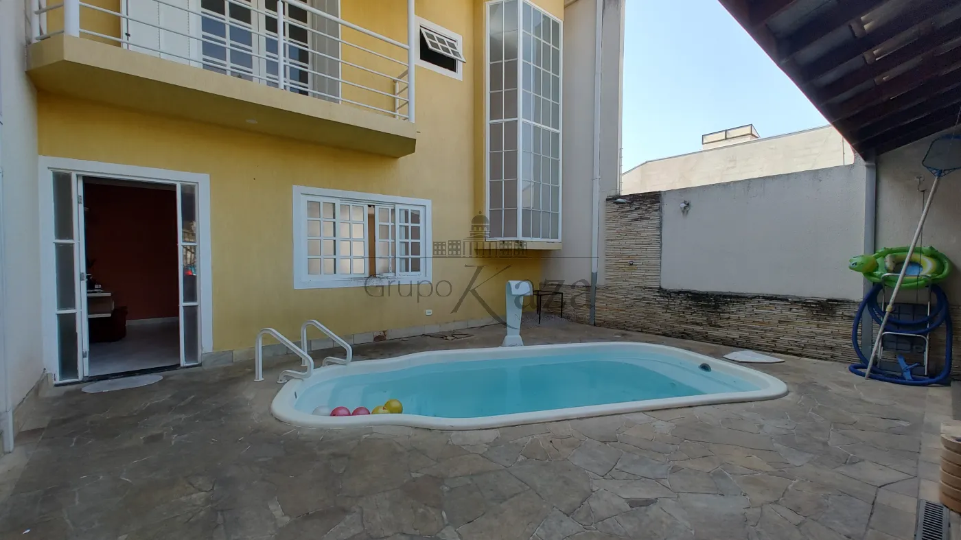 Foto 3 de Casa Sobrado em Jardim Altos de Santana II, Jacareí - imagem 3