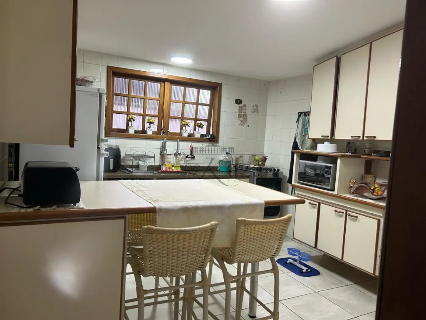 Foto 8 de Comercial Casa em Vila Rubi, São José dos Campos - imagem 8