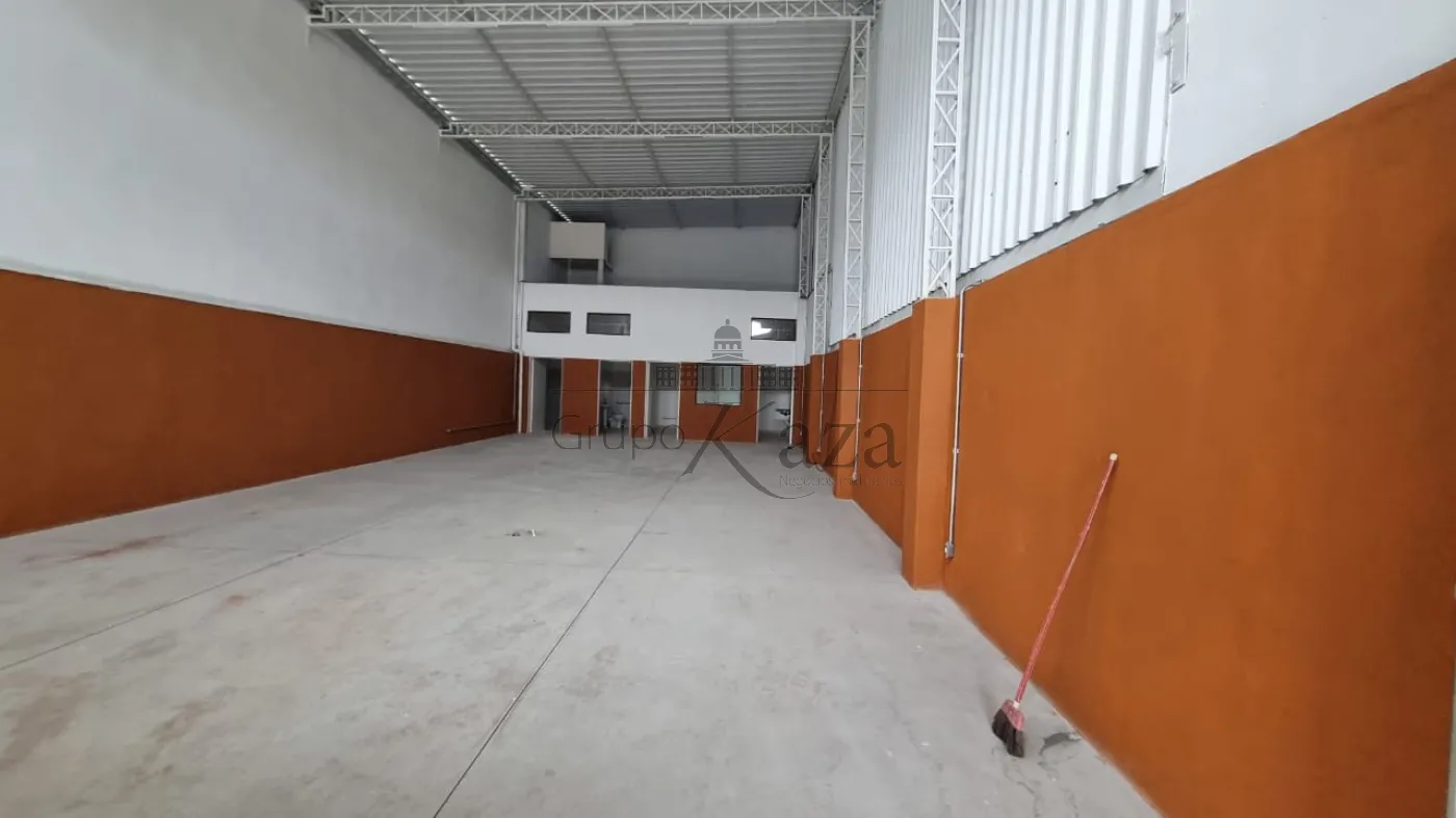 Foto 1 de Comercial Galpão em Residencial Parque dos Sinos, Jacareí - imagem 1 Foto 1 de Comercial Galpão em Residencial Parque dos Sinos, Jacareí - imagem 1