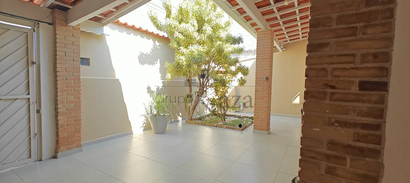 Foto 1 de Casa Comercial  Residencial em Cidade Jardim, Jacareí - imagem 1 Foto 1 de Casa Comercial  Residencial em Cidade Jardim, Jacareí - imagem 1