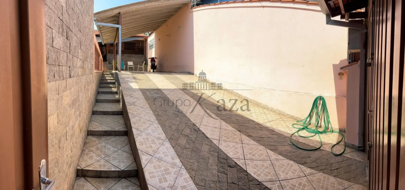 Foto 30 de Casa Padrão em Vila Rossi, São José dos Campos - imagem 30