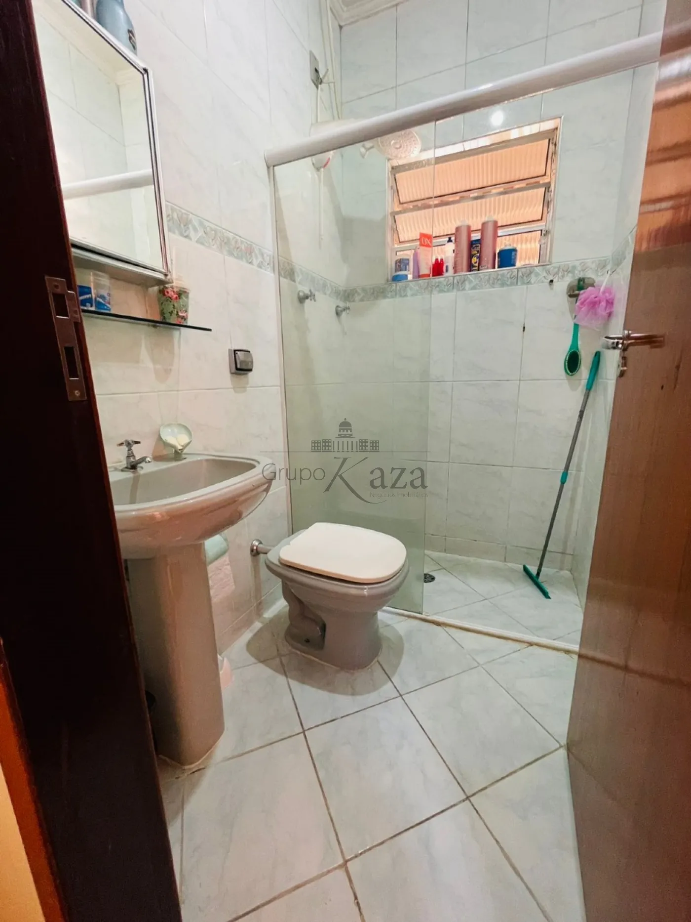 Foto 9 de Casa Padrão em Vila Rossi, São José dos Campos - imagem 9