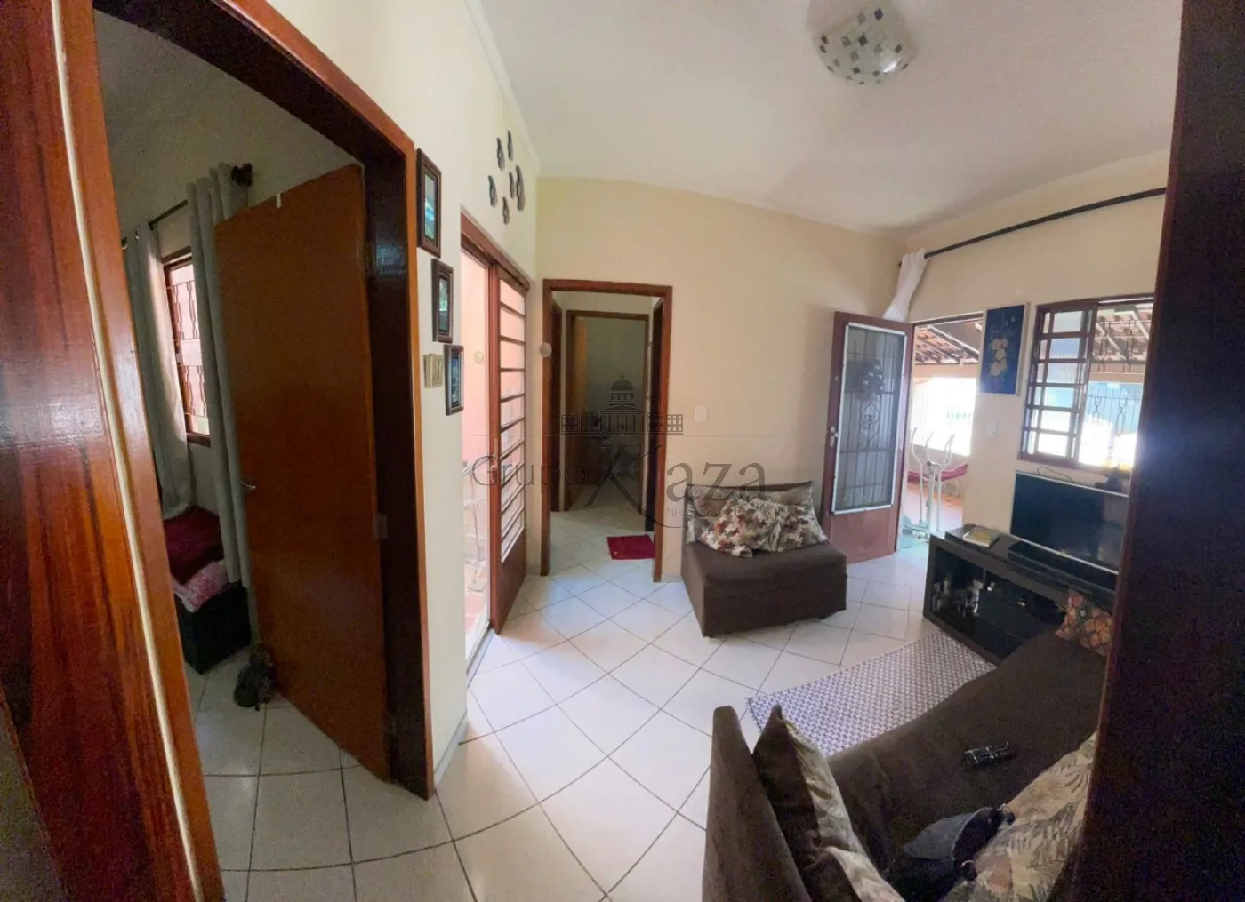 Foto 3 de Casa Padrão em Vila Rossi, São José dos Campos - imagem 3