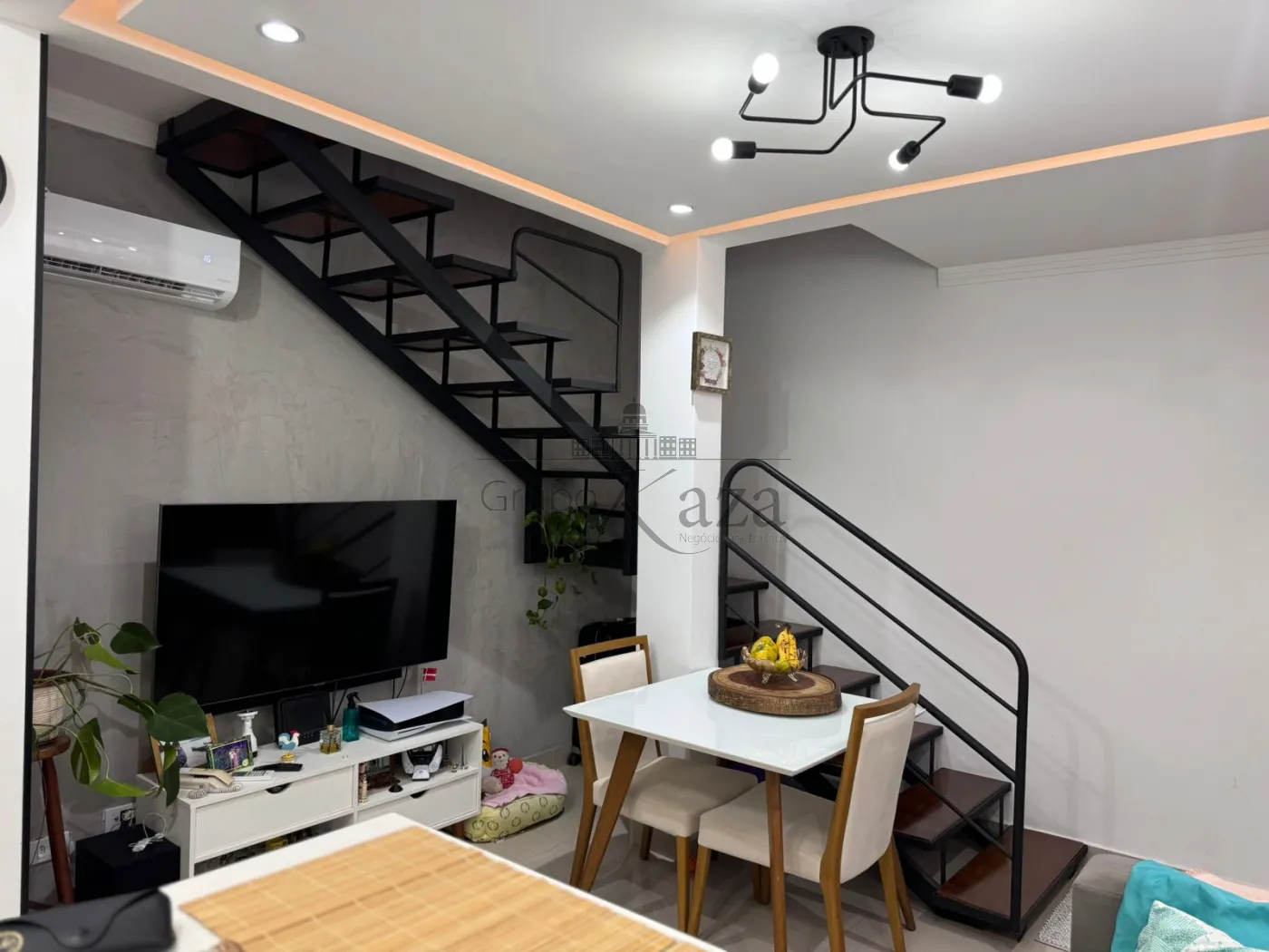 Foto 1 de Casa Condomínio em Jardim da Granja, São José dos Campos - imagem 1