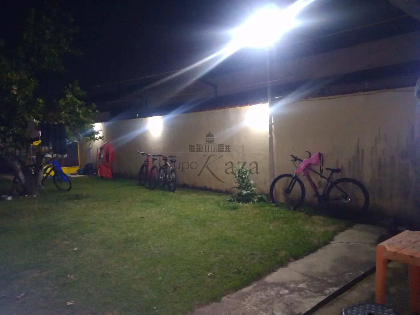 Foto 22 de Casa Padrão em Jardim Imperial, São José dos Campos - imagem 22