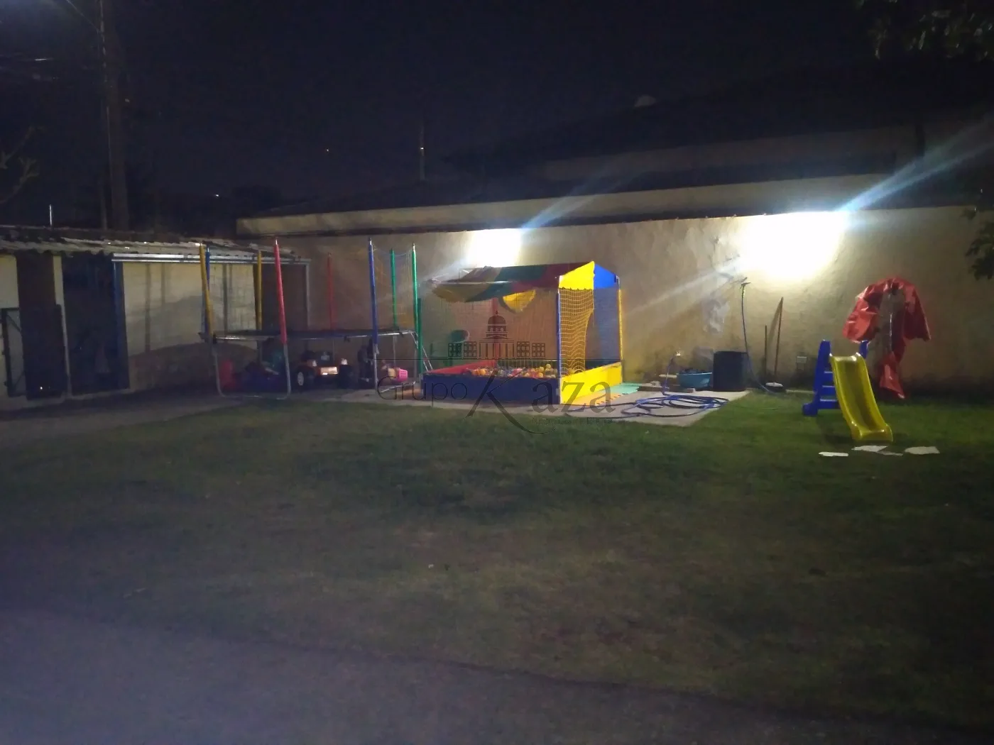 Foto 21 de Casa Padrão em Jardim Imperial, São José dos Campos - imagem 21