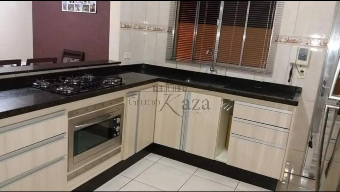 Foto 3 de Casa Padrão em Altos da Vila Paiva, São José dos Campos - imagem 3
