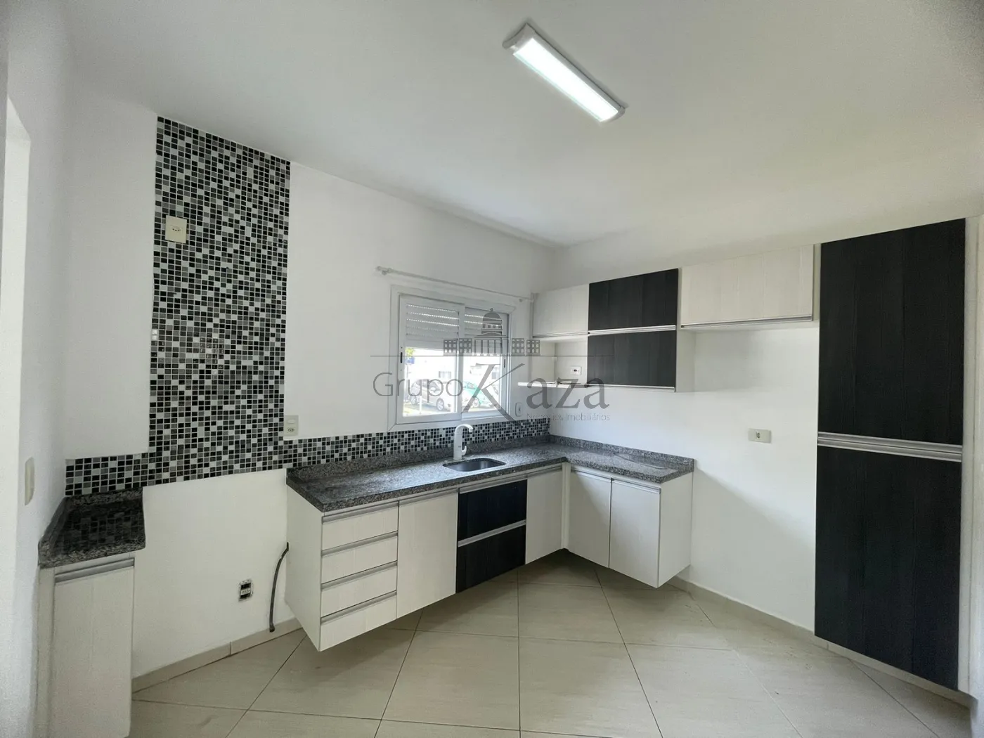 Foto 2 de Casa Condomínio em Jardim Santa Maria, Jacareí - imagem 2 Foto 2 de Casa Condomínio em Jardim Santa Maria, Jacareí - imagem 2