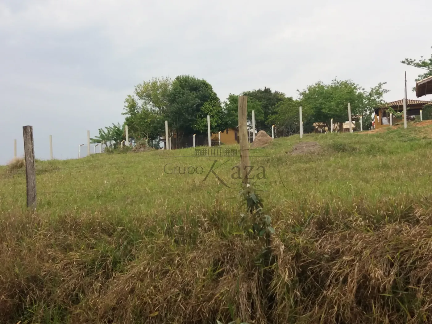 Foto 1 de Terreno Padrão em Veraneio Irajá, Jacareí - imagem 1