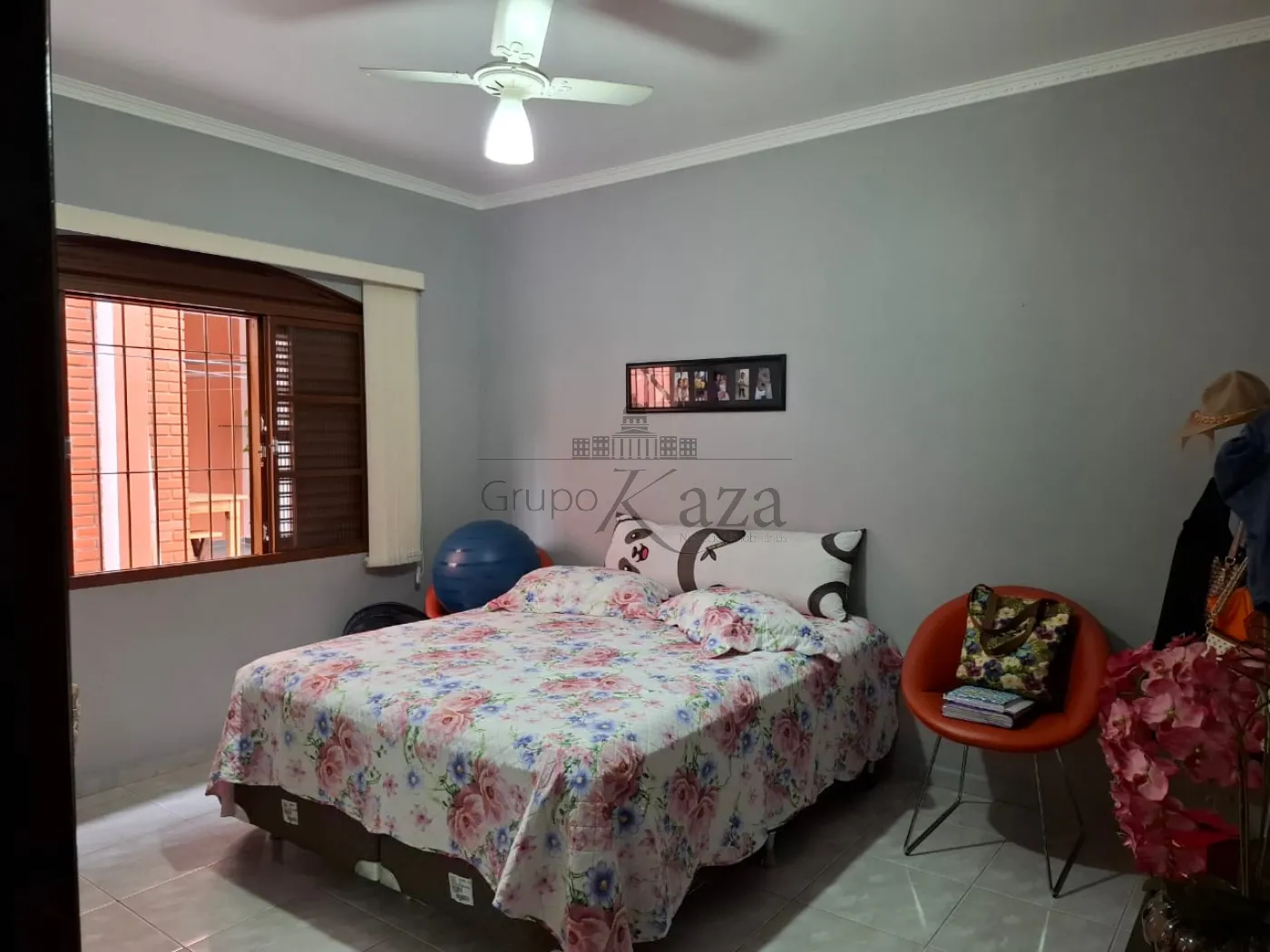 Foto 14 de Casa Padrão em Vila Tesouro, São José dos Campos - imagem 14