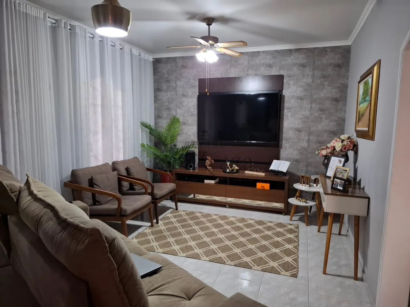 Foto 4 de Casa Padrão em Vila Tesouro, São José dos Campos - imagem 4