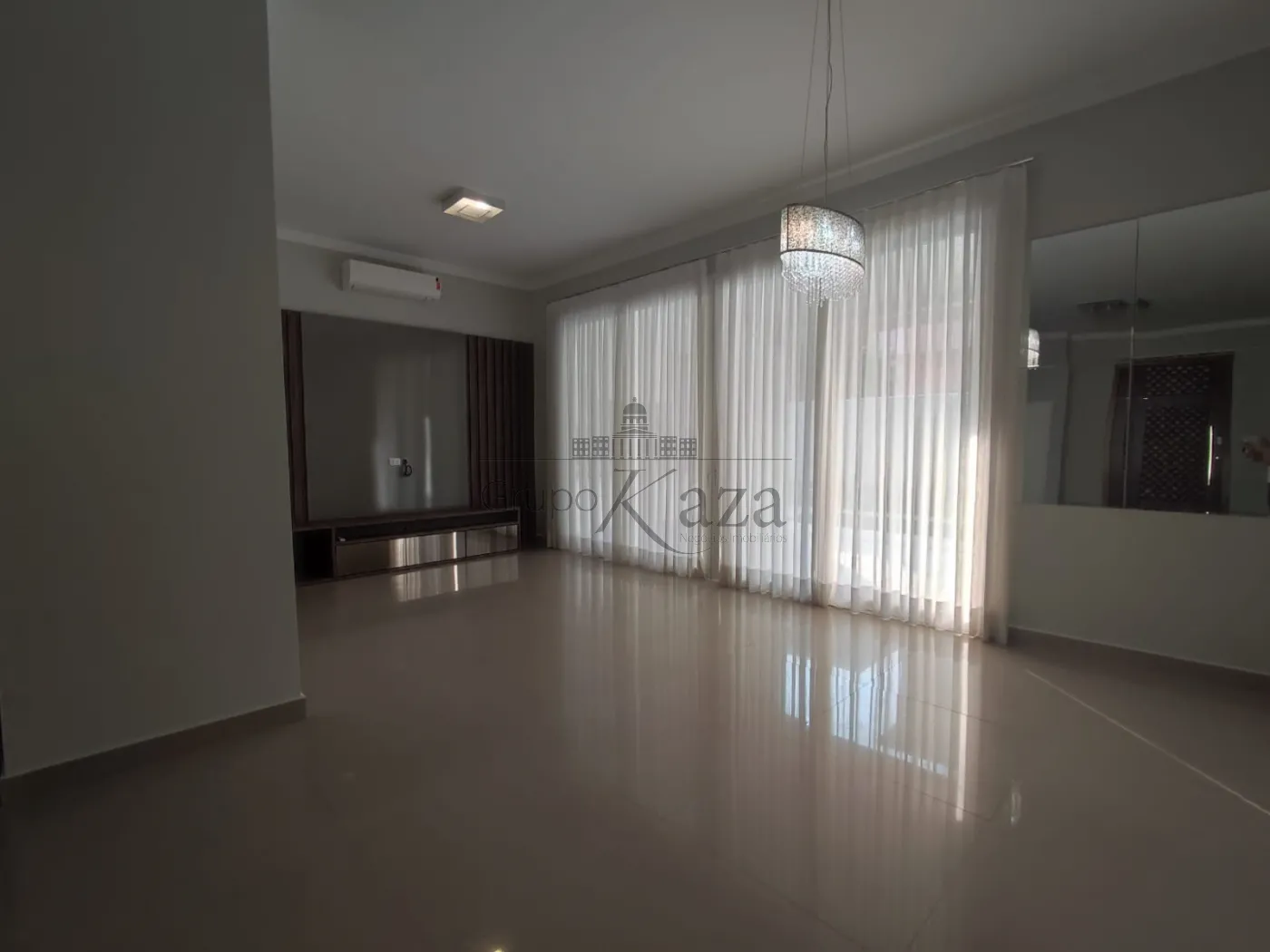 Foto 3 de Casa Condomínio em Jardim do Golfe, São José dos Campos - imagem 3