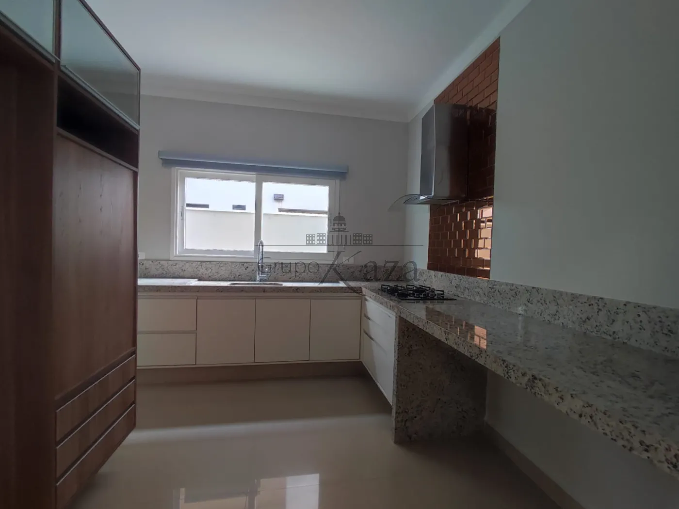 Foto 4 de Casa Condomínio em Jardim do Golfe, São José dos Campos - imagem 4